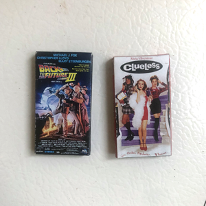 MINIATURE  VHS MAGNET